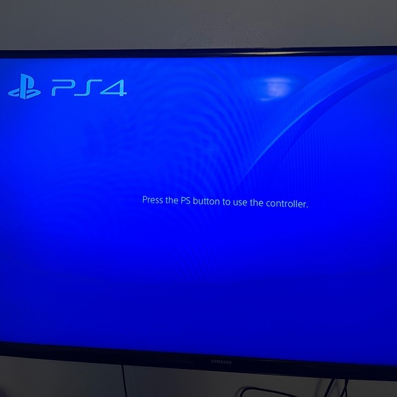 PlayStation 4 Bundle - Picture 3 of 11